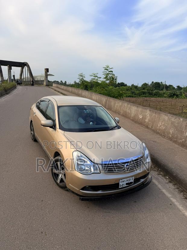 Nissan Bluebird Sylphy 2006 Gold