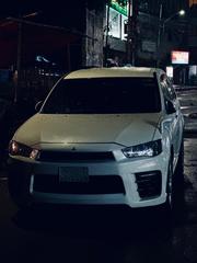Mitsubishi Outlander 2011 White for sale
