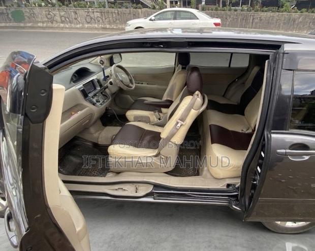 Toyota Raum 2010 Black