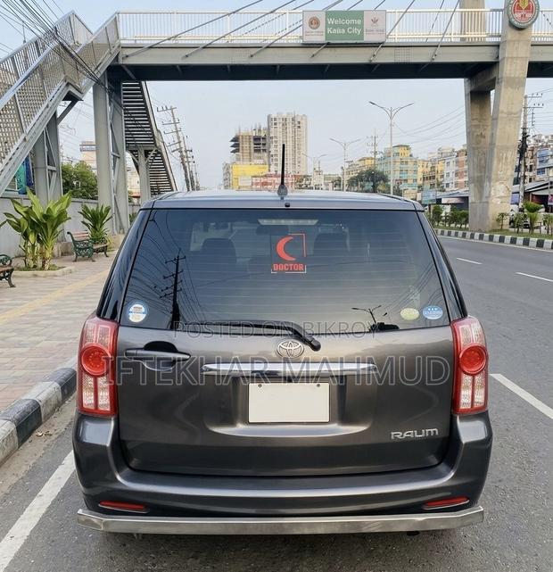 Toyota Raum 2010 Black