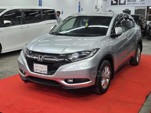 Honda Vezel 2014 Silver