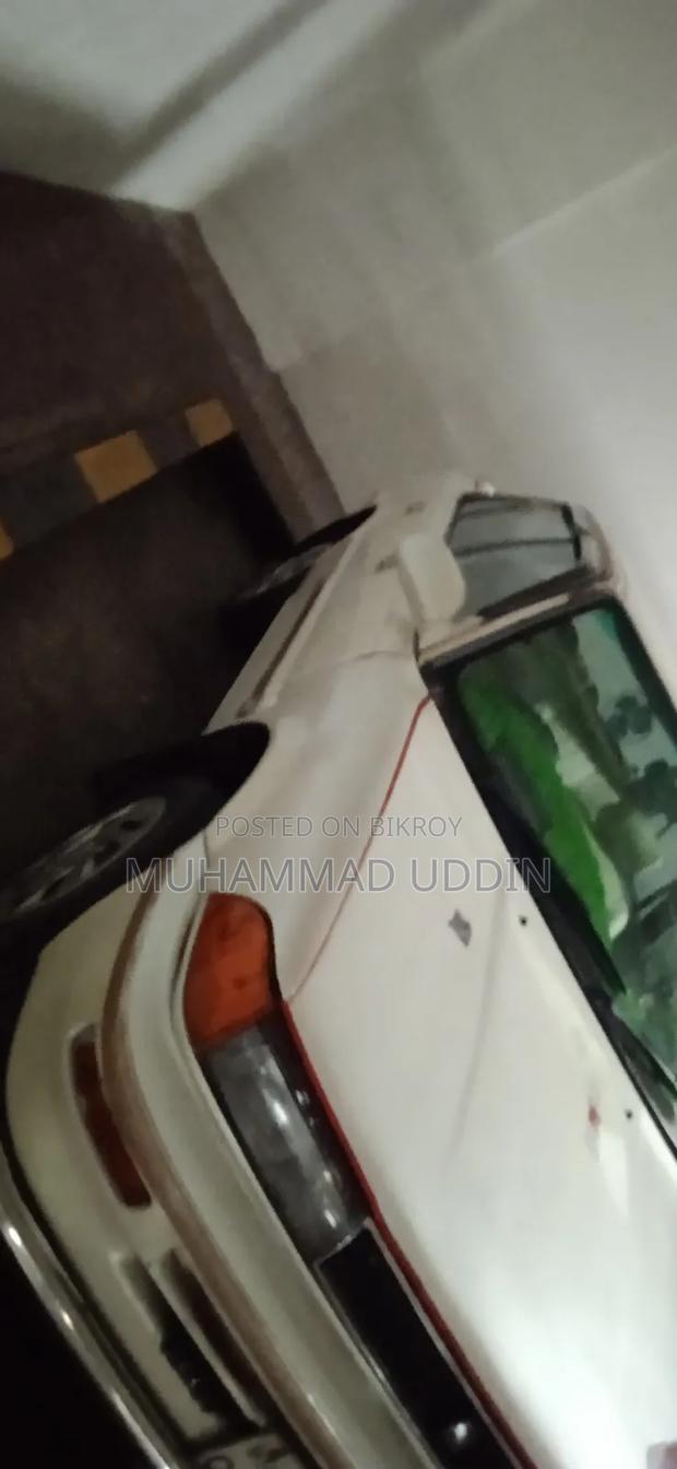 Toyota Corolla 1990 White