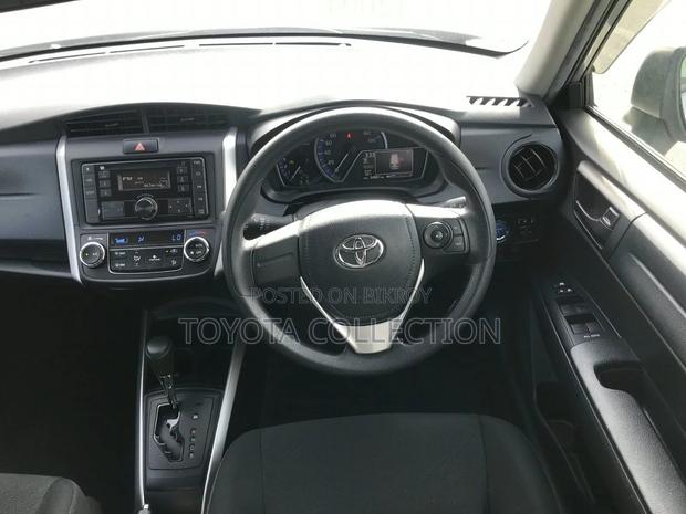 Toyota Corolla Fielder 2021 Silver