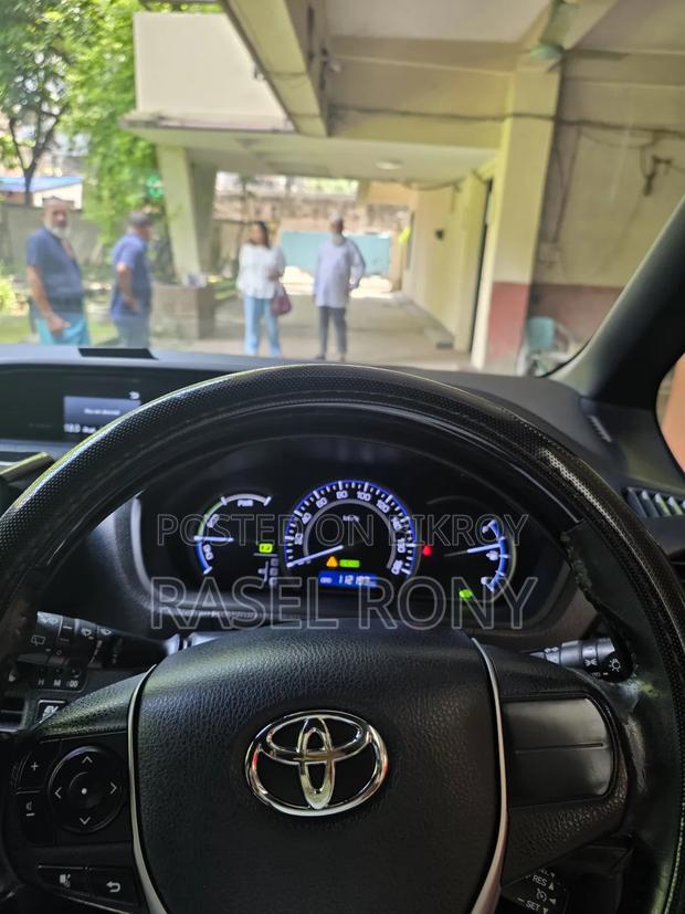 Toyota Noah 2.0 AWD (7 Seater) 2016 Silver