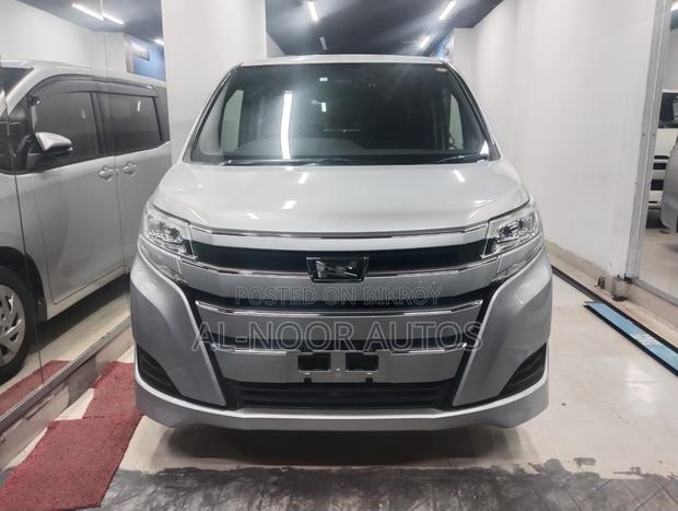 Toyota Noah 2.0 FWD (8 Seater) 2020 Silver