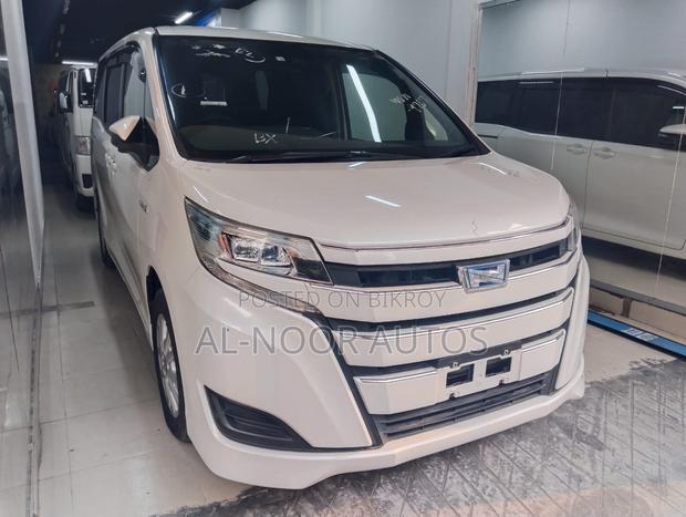 Toyota Noah 1.8 FWD Hybrid (7 seater) 2021 Pearl
