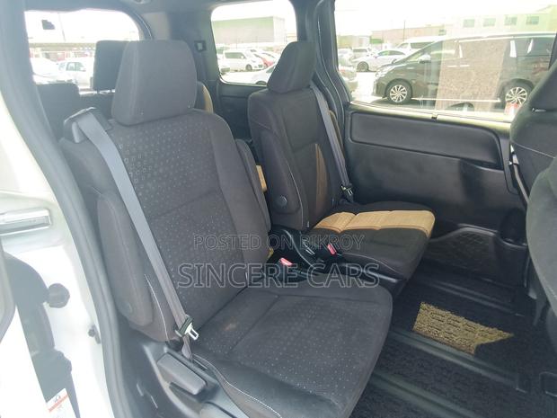 Toyota Noah 2021 Pearl