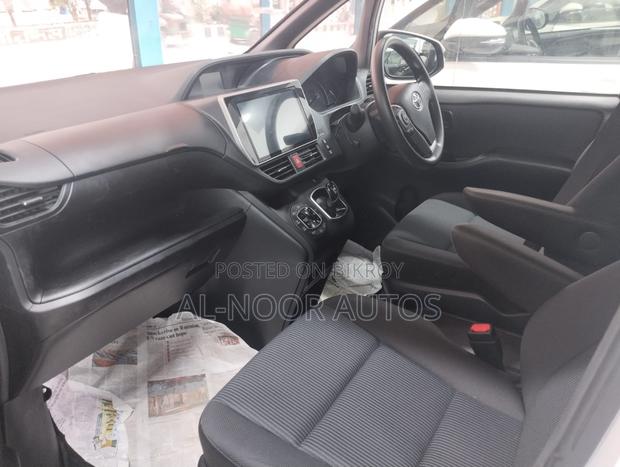 Toyota Noah 1.8 FWD Hybrid (7 seater) 2021 Pearl