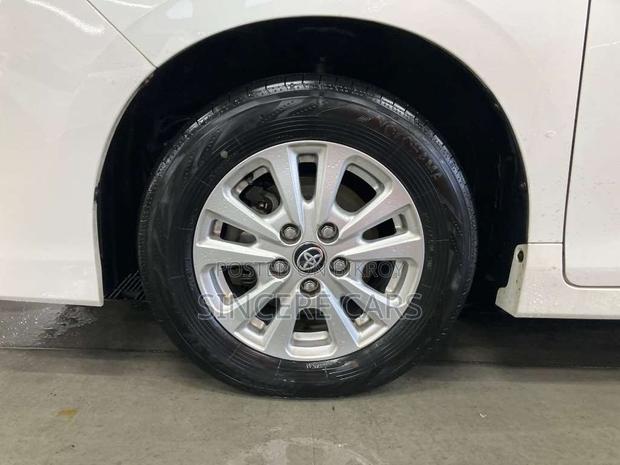 Toyota Noah 2021 Pearl
