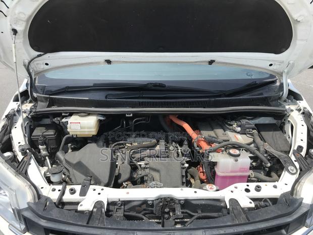 Toyota Noah 2021 Pearl