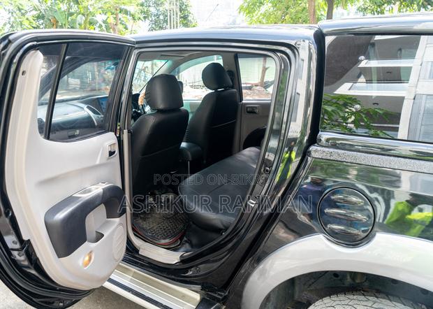 Mitsubishi L200 2010 Black