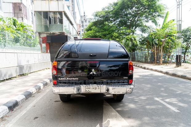 Mitsubishi L200 2010 Black