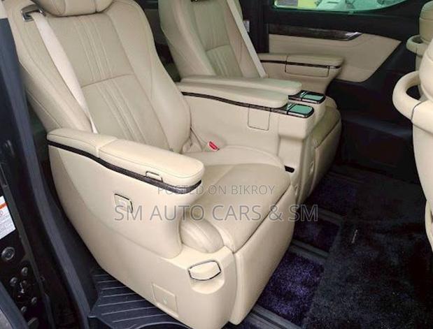 Toyota Alphard 2.5 Hybrid AWD 2021 Black