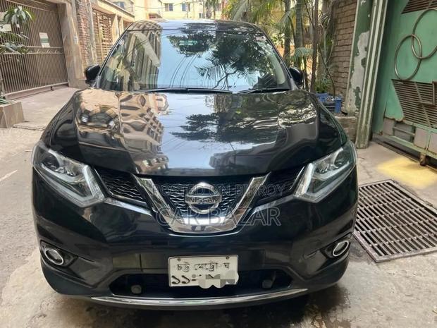 Nissan X-Trail 2.0 Petrol FWD 2013 Black
