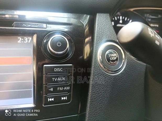 Nissan X-Trail 2.0 Petrol FWD 2013 Black