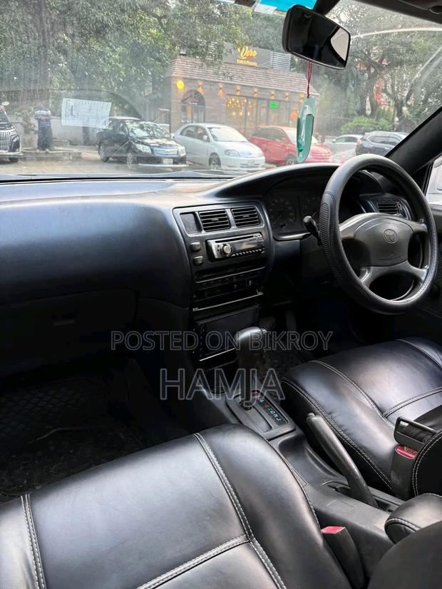 Toyota Corolla 1993 White