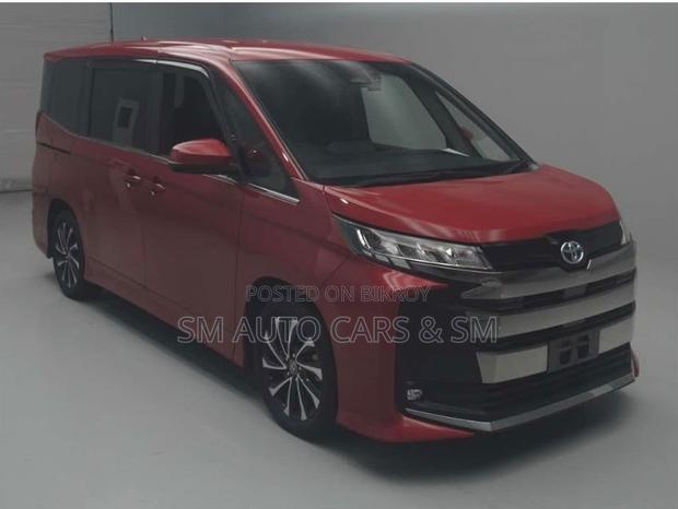 Toyota Noah 2023 Red