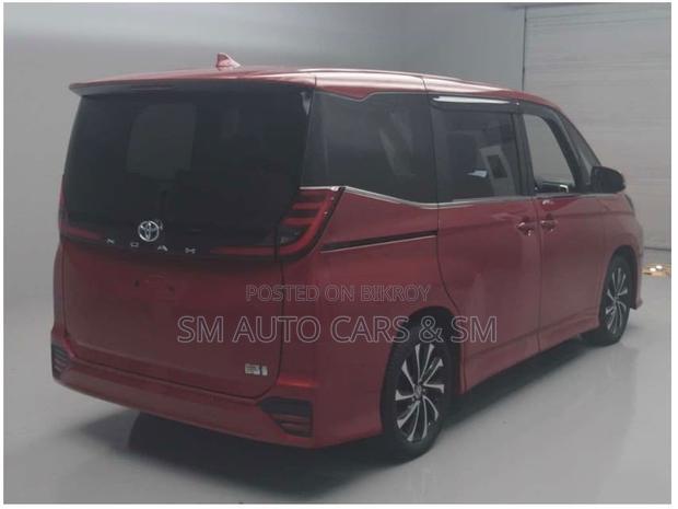 Toyota Noah 2023 Red