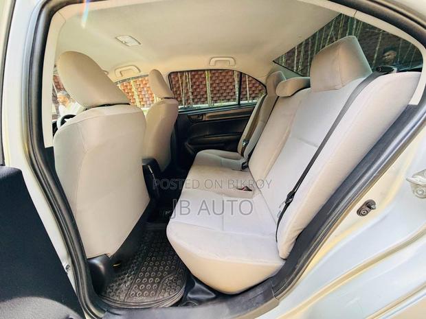 Toyota Axio 2016 Silver