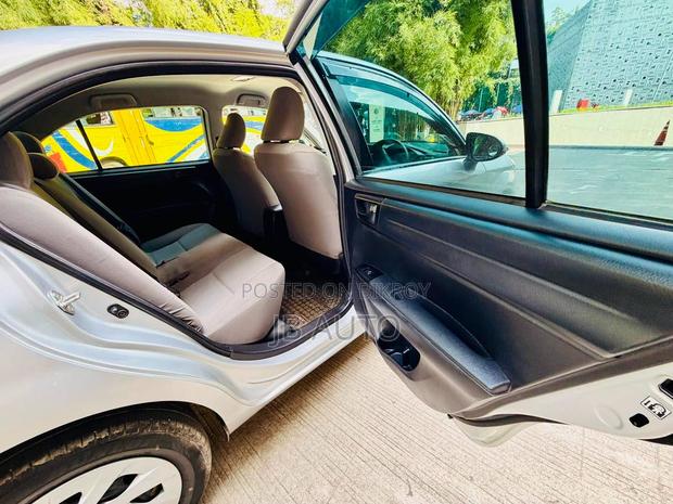Toyota Axio 2016 Silver