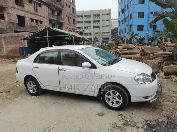 Toyota Corolla 2002 White
