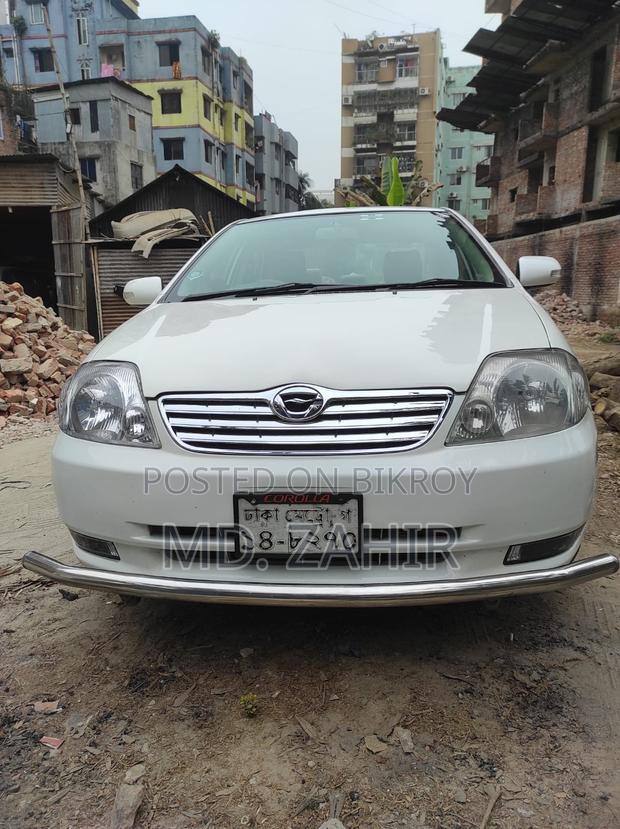 Toyota Corolla 2002 White