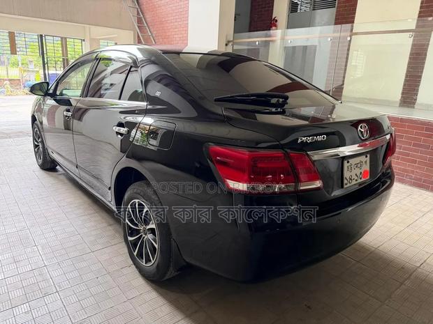 Toyota Premio 2016 Black