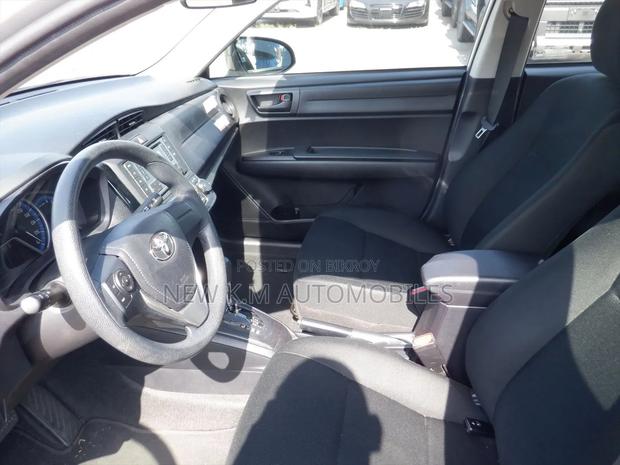 Toyota Axio 2021 Silver