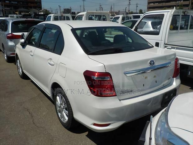 Toyota Axio 2021 Pearl