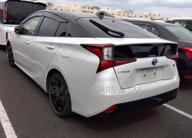 Toyota Prius 2021 Pearl