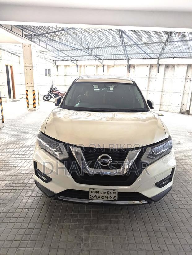 Nissan X-Trail 2.0 Petrol FWD 2014 Pearl