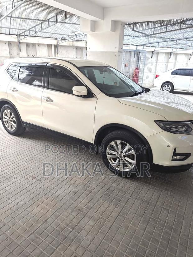 Nissan X-Trail 2.0 Petrol FWD 2014 Pearl
