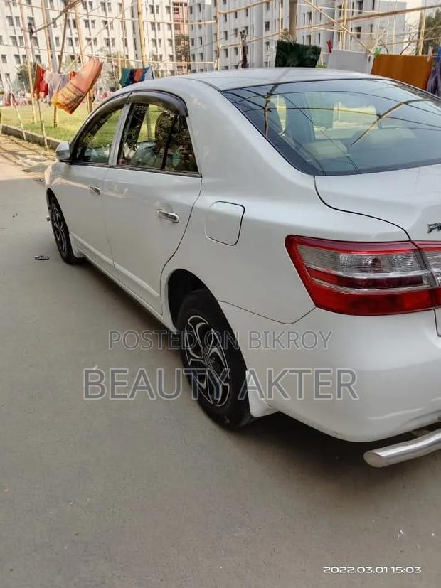 Toyota Premio 2018 White