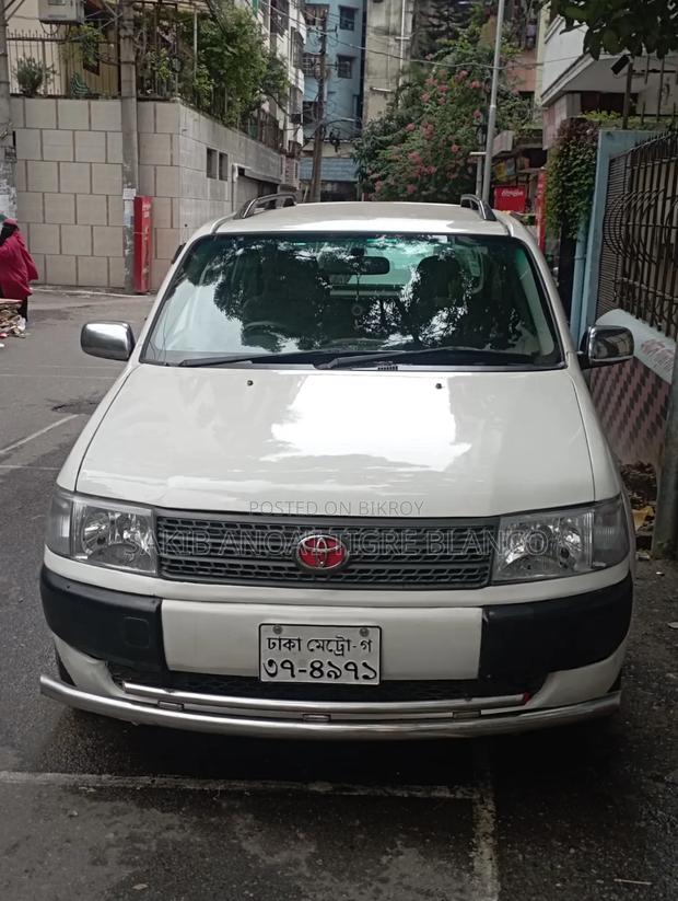 Toyota Probox 2009 White