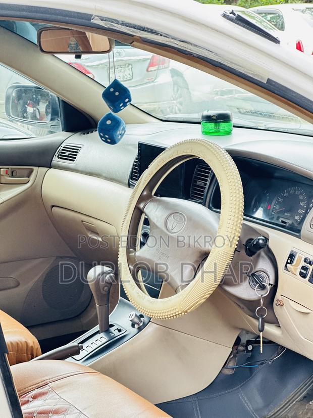 Toyota Corolla Sedan 2001 White