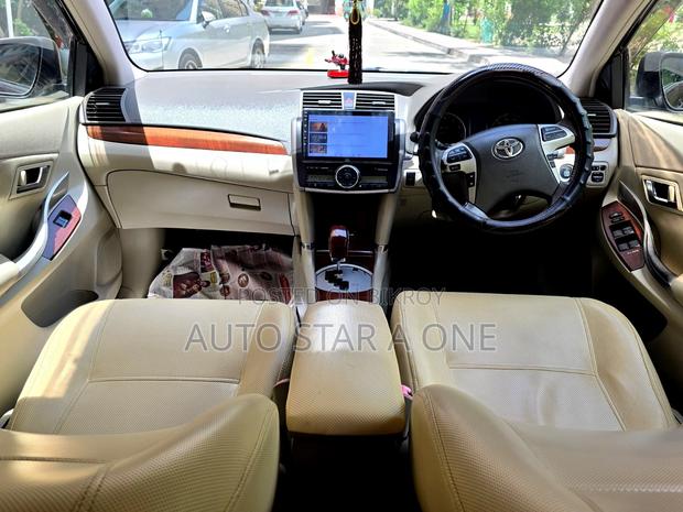 Toyota Premio 1.5 FWD 2011 Maroon