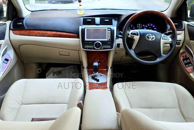 Toyota Premio 1.5 FWD 2014 Gray