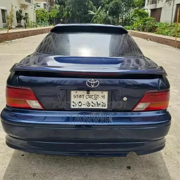 Toyota Vista 1996 Blue