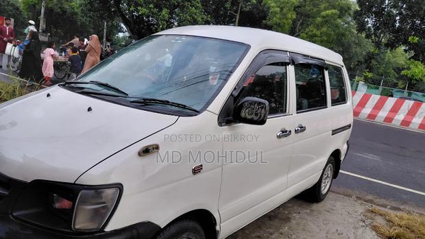 Toyota Noah 2006 White