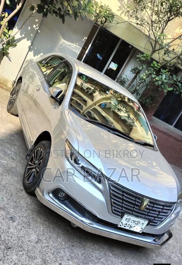 Toyota Premio 1.5 FWD 2016 Silver