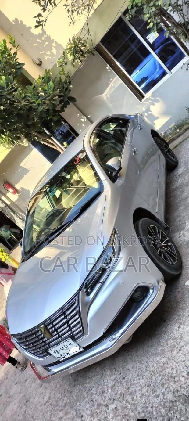 Toyota Premio 1.5 FWD 2016 Silver