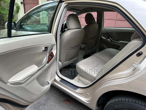 Toyota Allion 2012 Gold