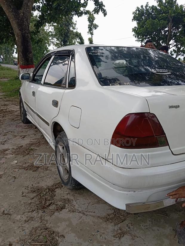 Toyota Corolla 1996 White