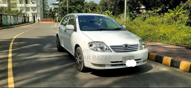 Toyota Corolla Sedan 2004 White
