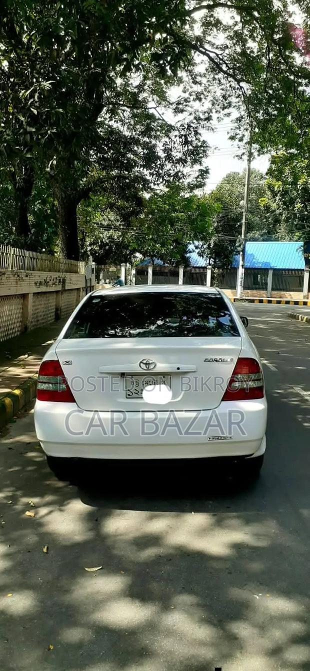 Toyota Corolla Sedan 2004 White