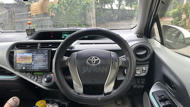 Toyota Aqua 2012 White
