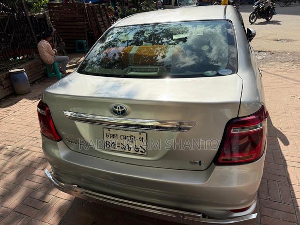 Toyota Axio 2016 Pearl