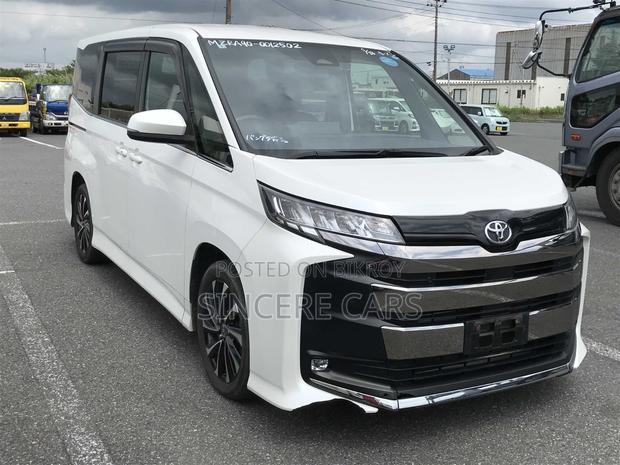Toyota Noah 2022 Pearl
