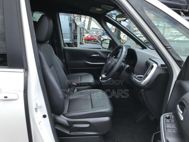 Toyota Noah 2022 Pearl