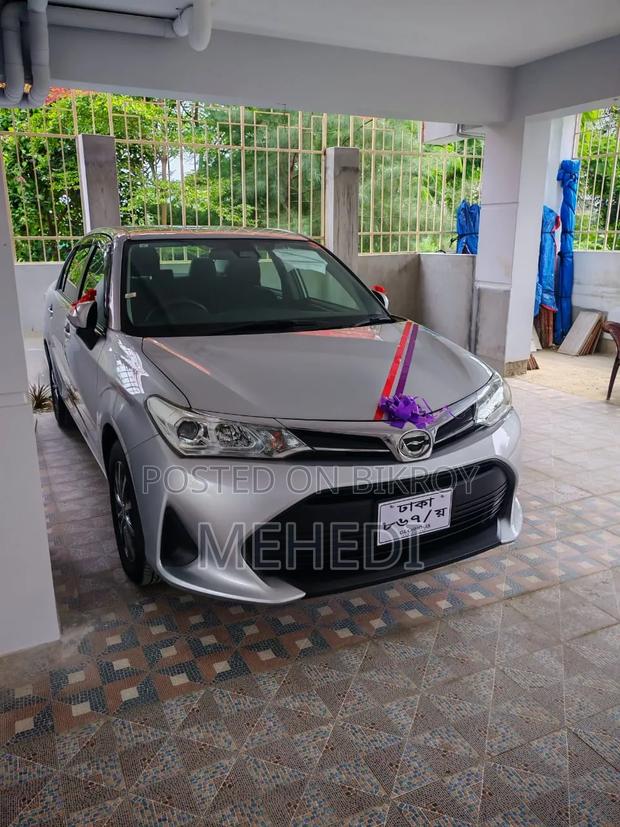 Toyota Axio 2021 Silver